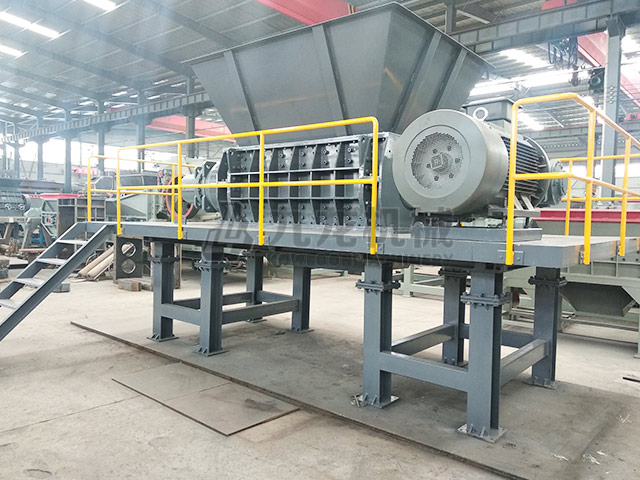 塑料撕碎機(jī) 塑料撕碎機(jī)